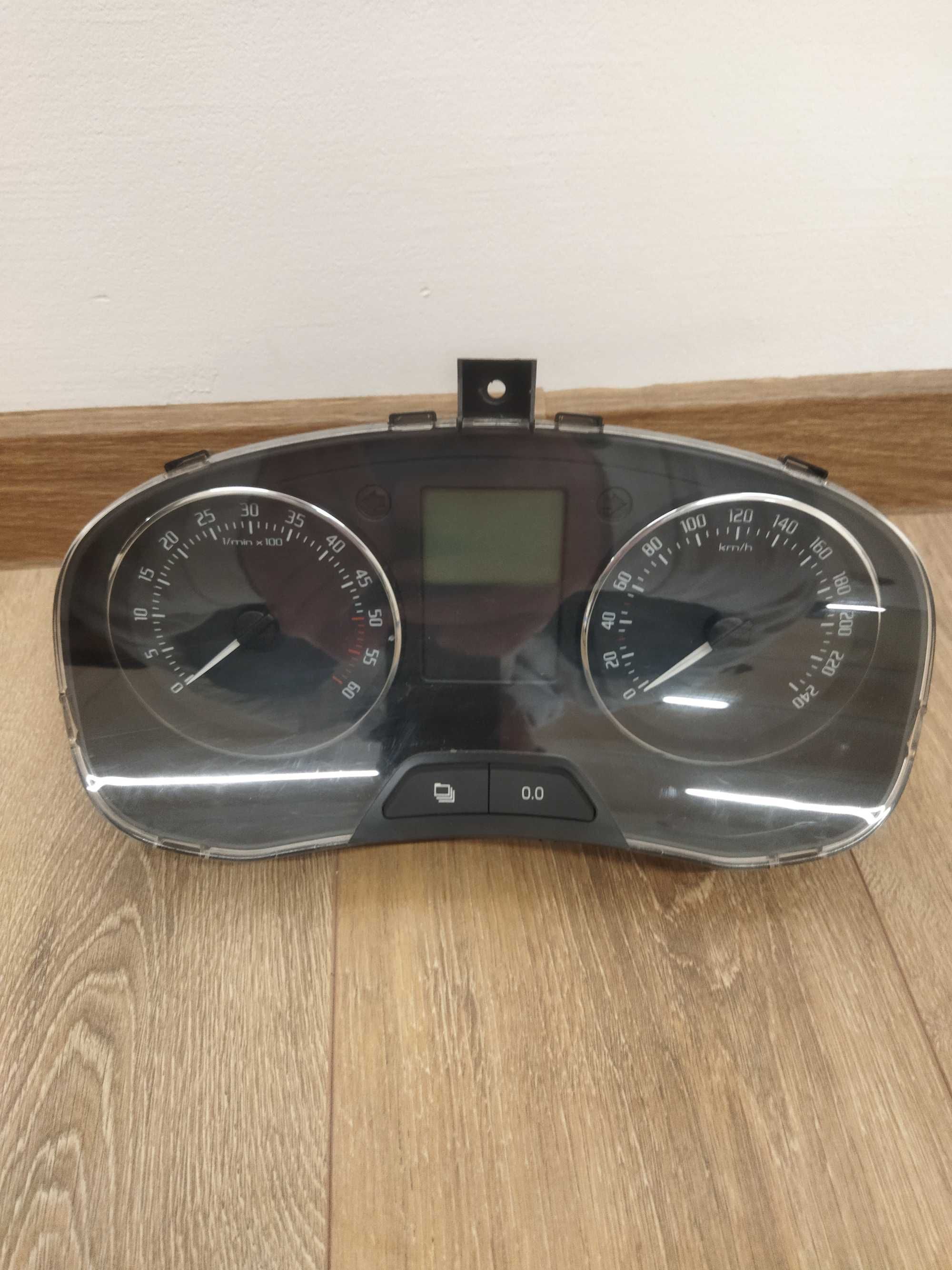 Километраж за Skoda fabia 2  1.6 TDI 2014 г.
