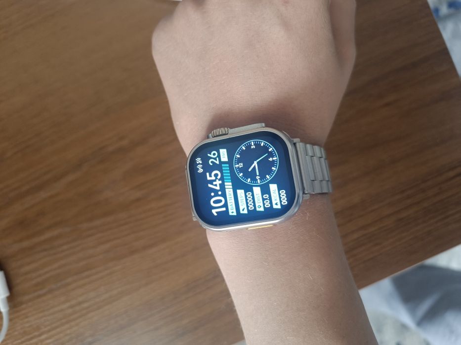 Smart watch sotiladi