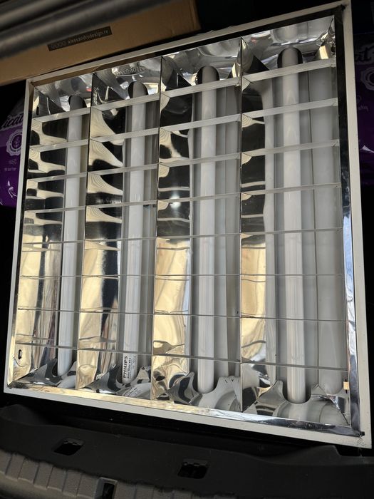 Aplica 4 neoane 60x60