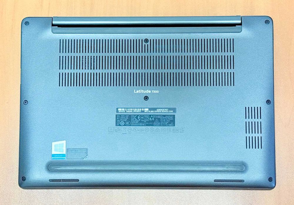 Core i5-8365U / 8GB RAM / 256GB SSD/ 13.3" FHD IPS /Dell Latitude 7300