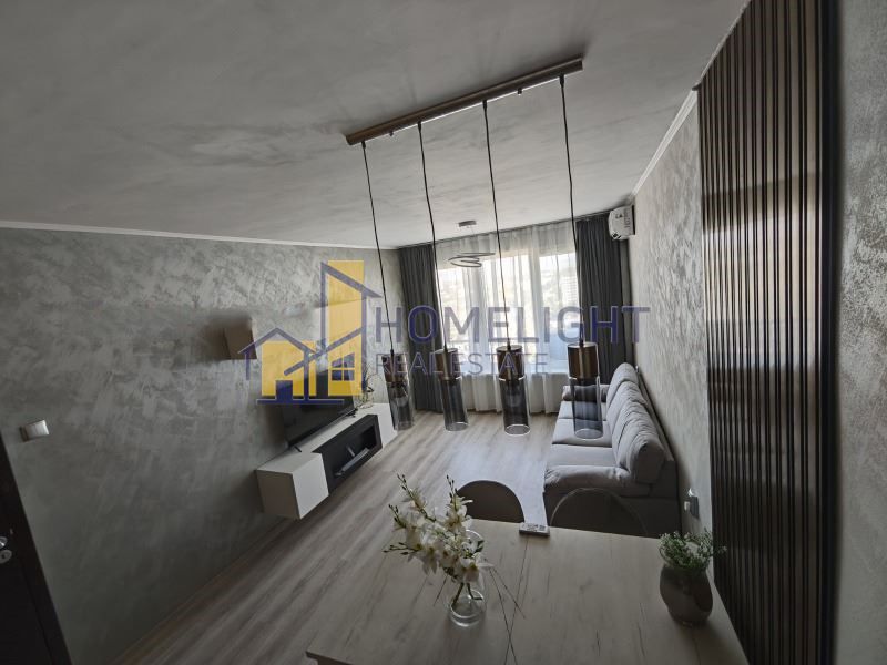 Двустаен апартамент в кв. Дружба 1