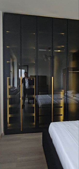 Dressing cu Fronturi din sticla cu rama aluminiu negru