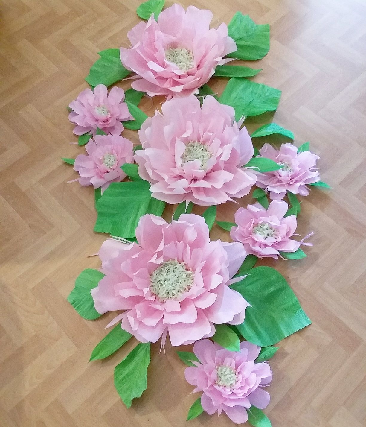 Цветы большие, искусственные из бумаги для праздников