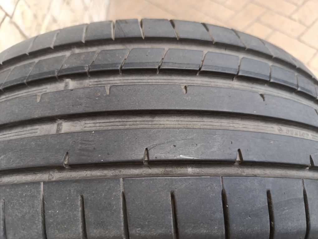 Летни гуми Dunlop 225/55/17 dot 2023