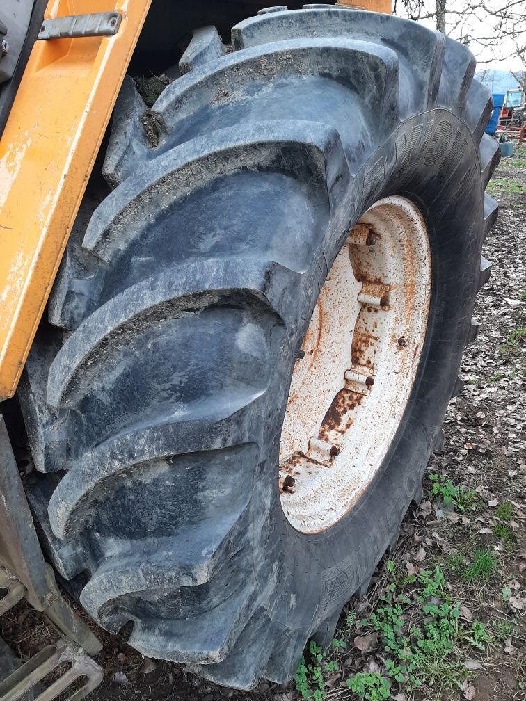 Vredestein traxion + 650/65r38