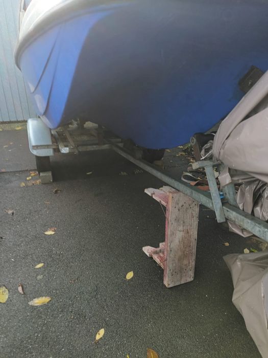 Se vinde barca, motor si peridoc