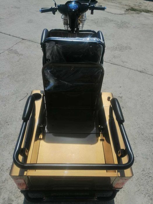 Електрическа Двуместна Триколка CARGO LUX 1500W - BROWN