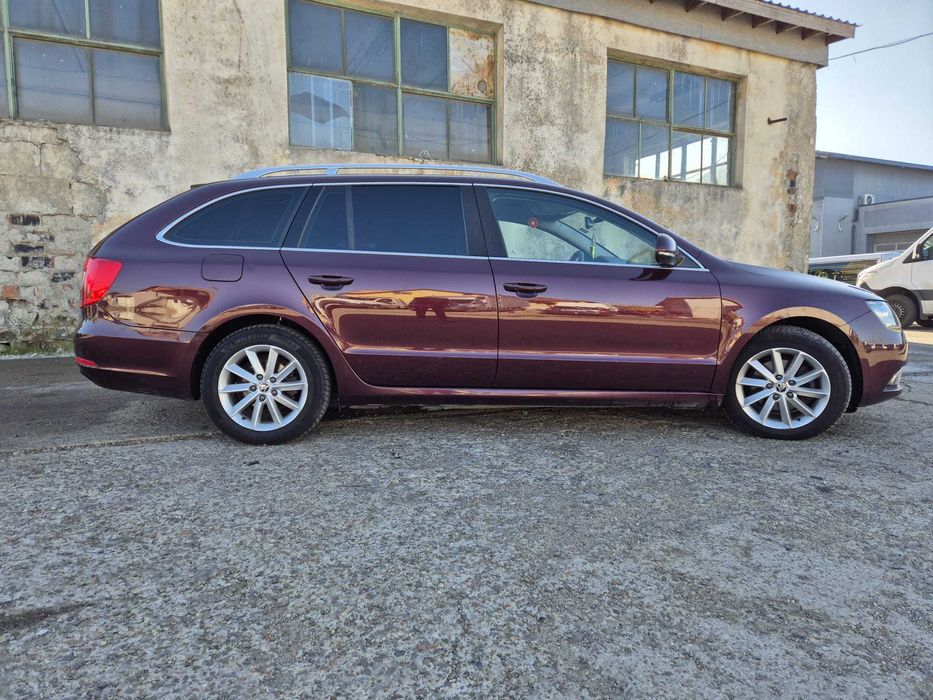 SKODA Superb 2014 1.6TDi 105 CP E5 CutieAut Clima Navi Prim Proprietar