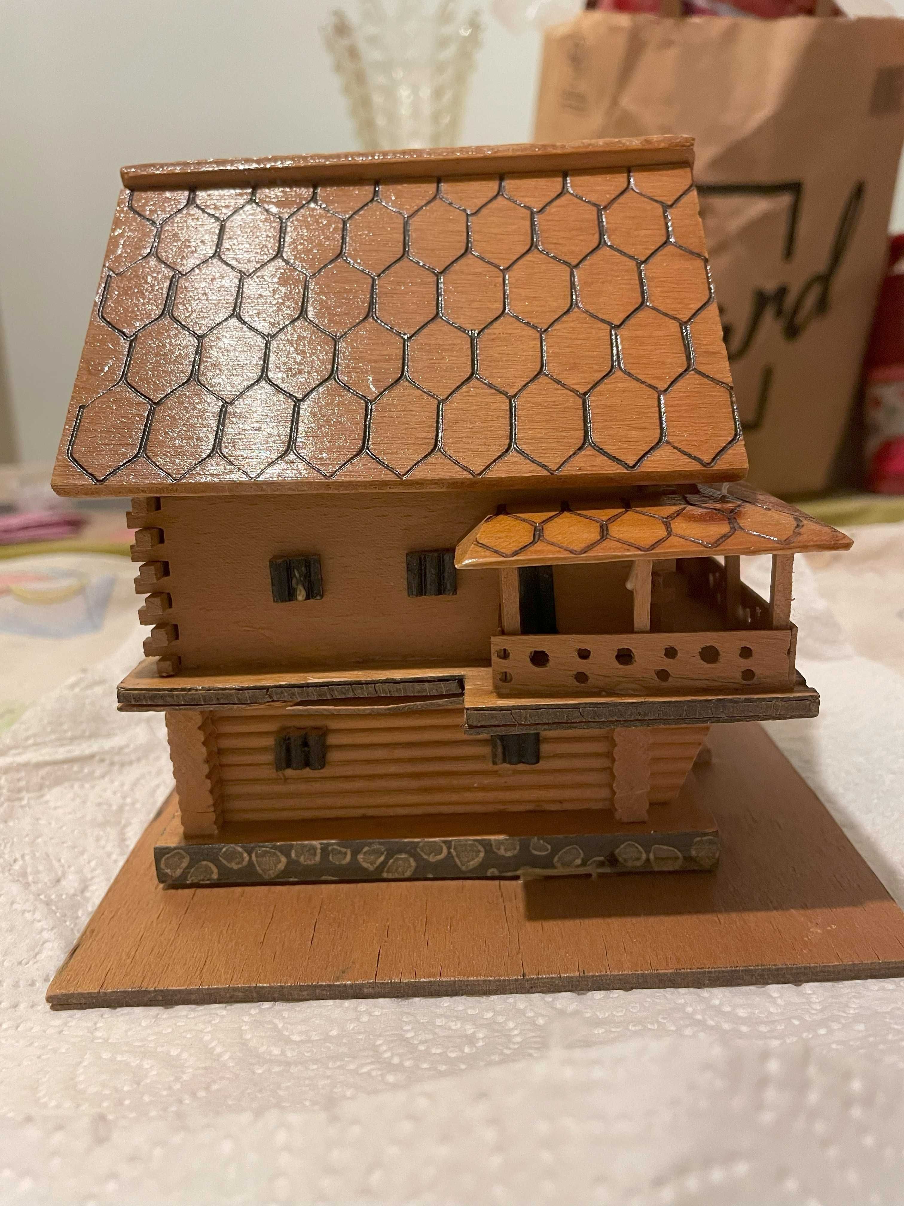 Bibelou / model cabana lemn