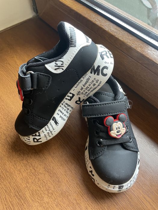 Adidasi Micky 24
