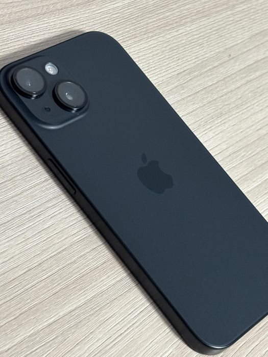 Продам айфон 15