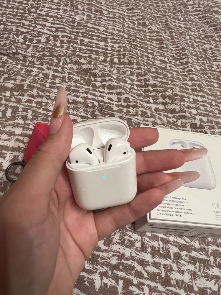 Vand Apple Airpods 2