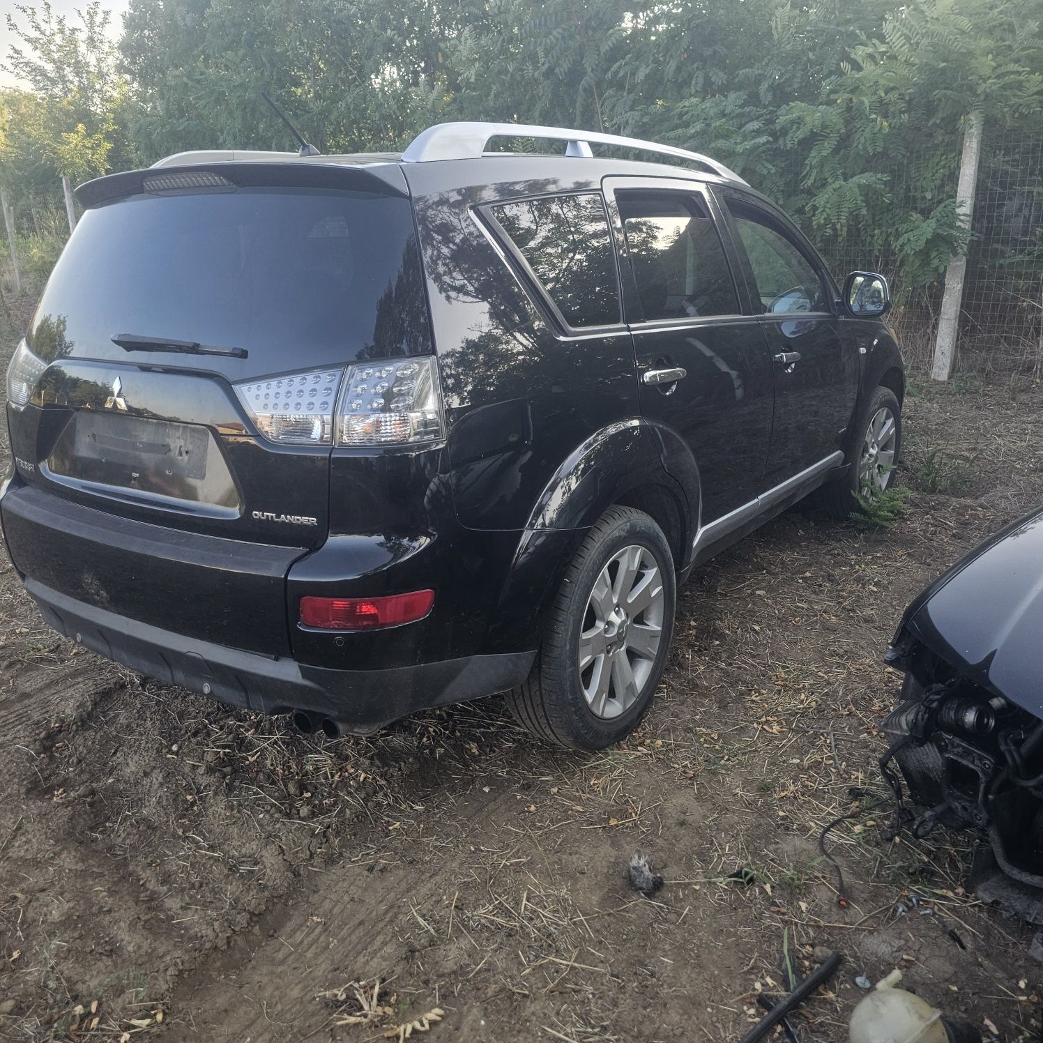 Mitsubishi outlander diamond td на части само .