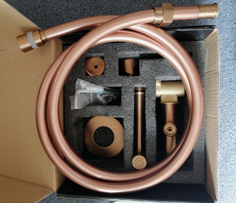 Ново! Хигиенен душ Artemis Rose gold KARAG
