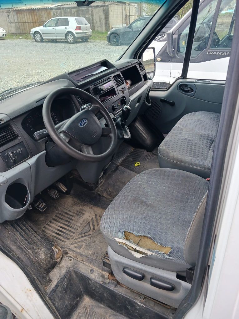 Vând Ford transit