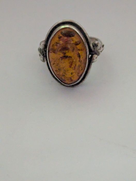 Vand 2 inele argint vintage cu piatra chihlimbar