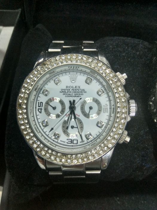 Soatlar sotiladi yoki abmen