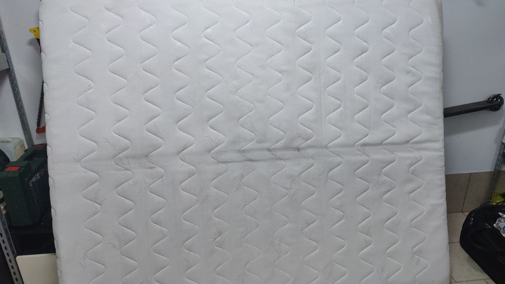 Vând saltea 160x200cm , memory foam.