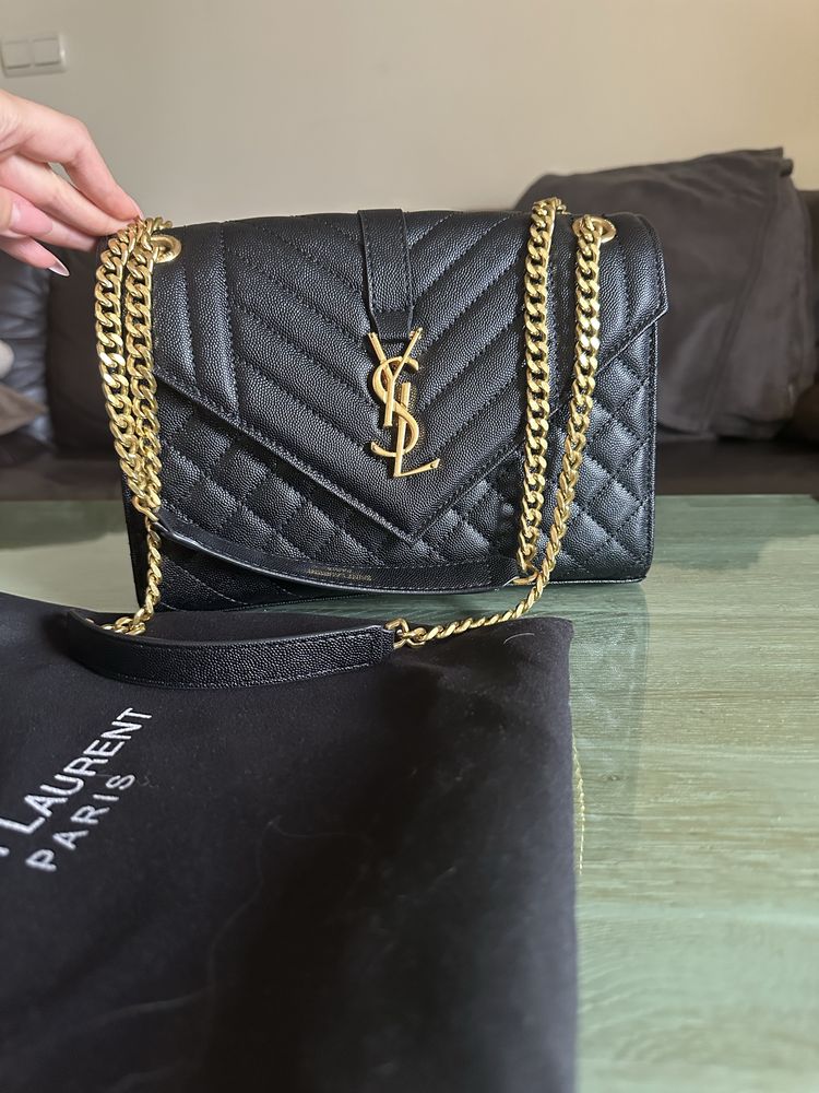 YSL черна кожена чанта