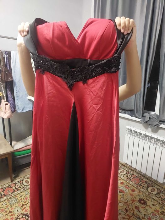 Вечерние платья разные