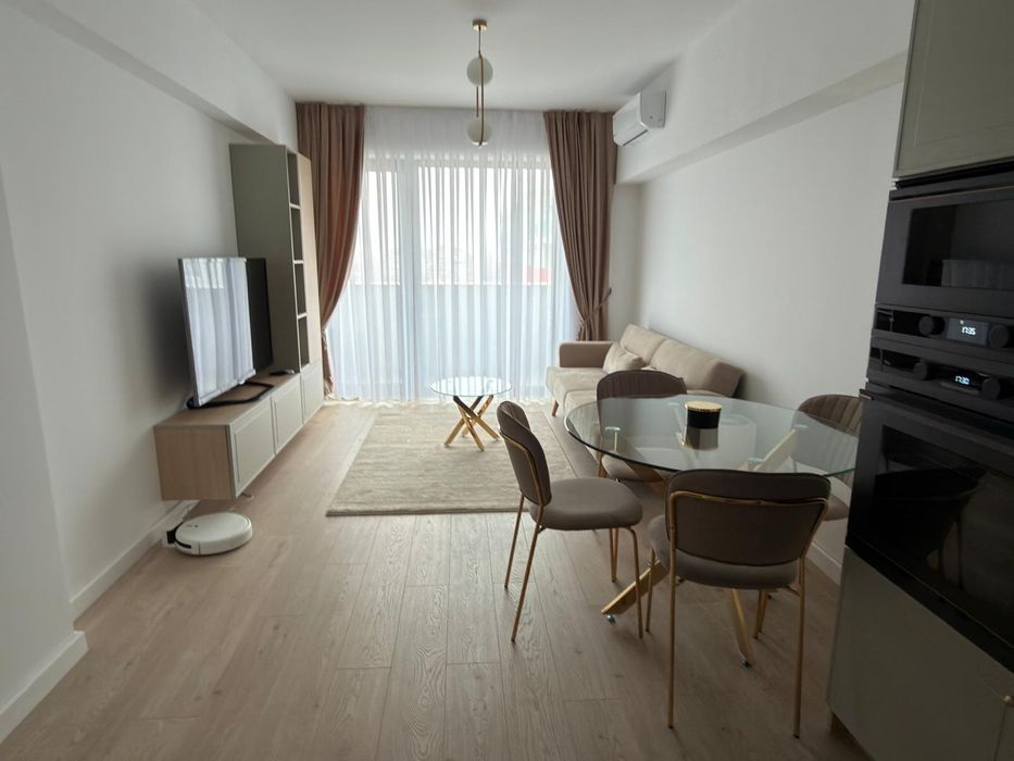 Inchiriez apartament 3 camere, nou, Prima Urbana 3