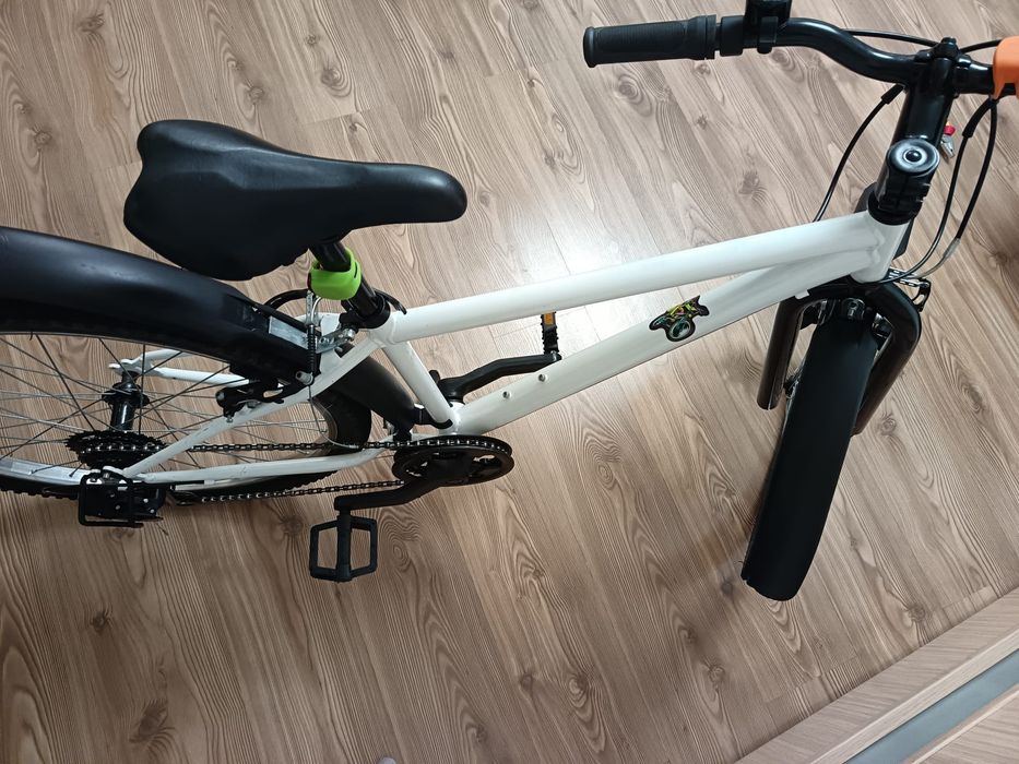 Vand bicicleta st 100 stare buna