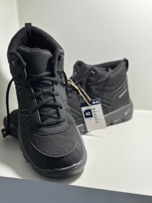 Incaltaminte diferite modee si marimi !