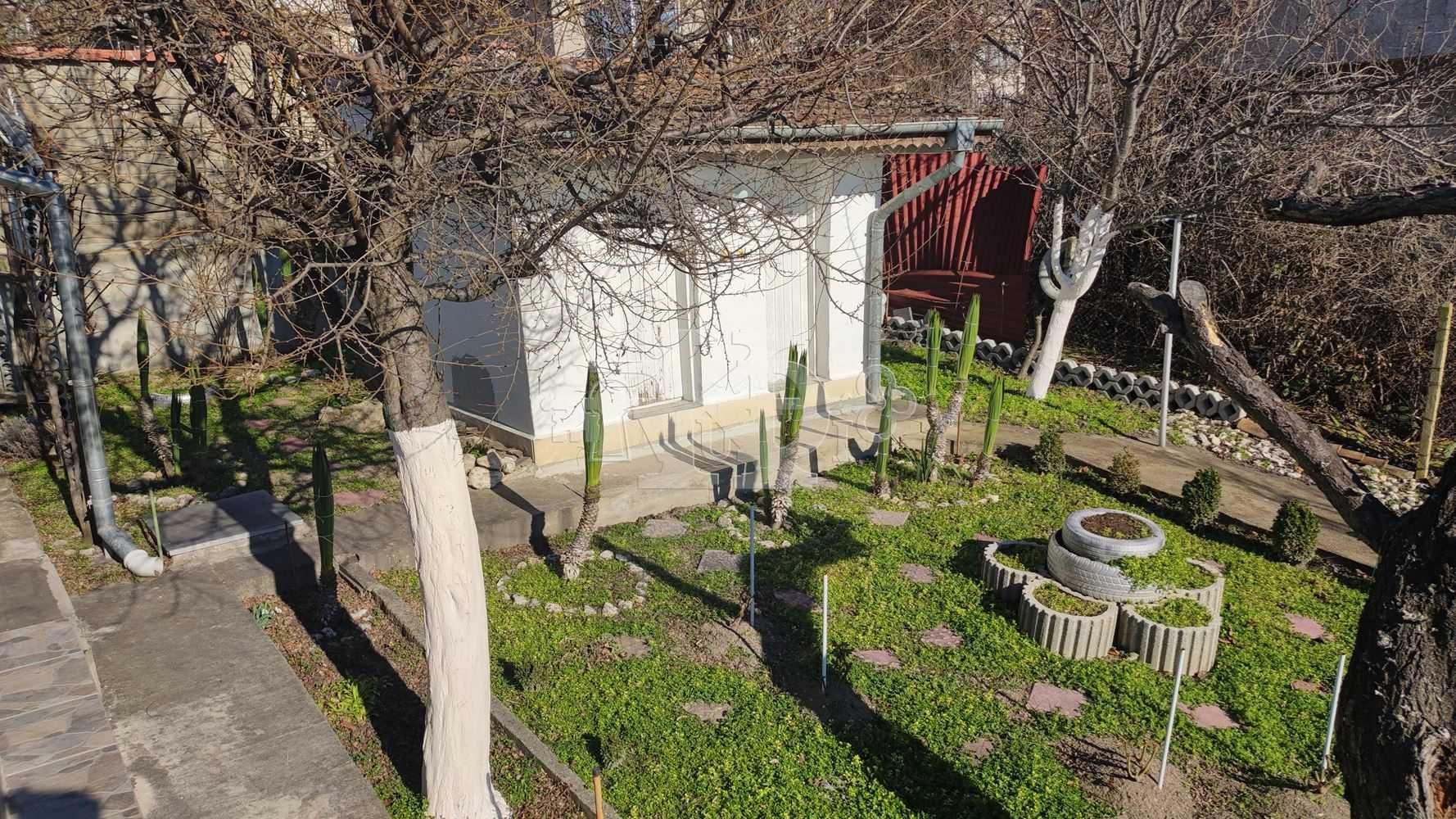 Балчик, в.з Фиш Фиш, обзаведена вила в отличен вид със собствен двор