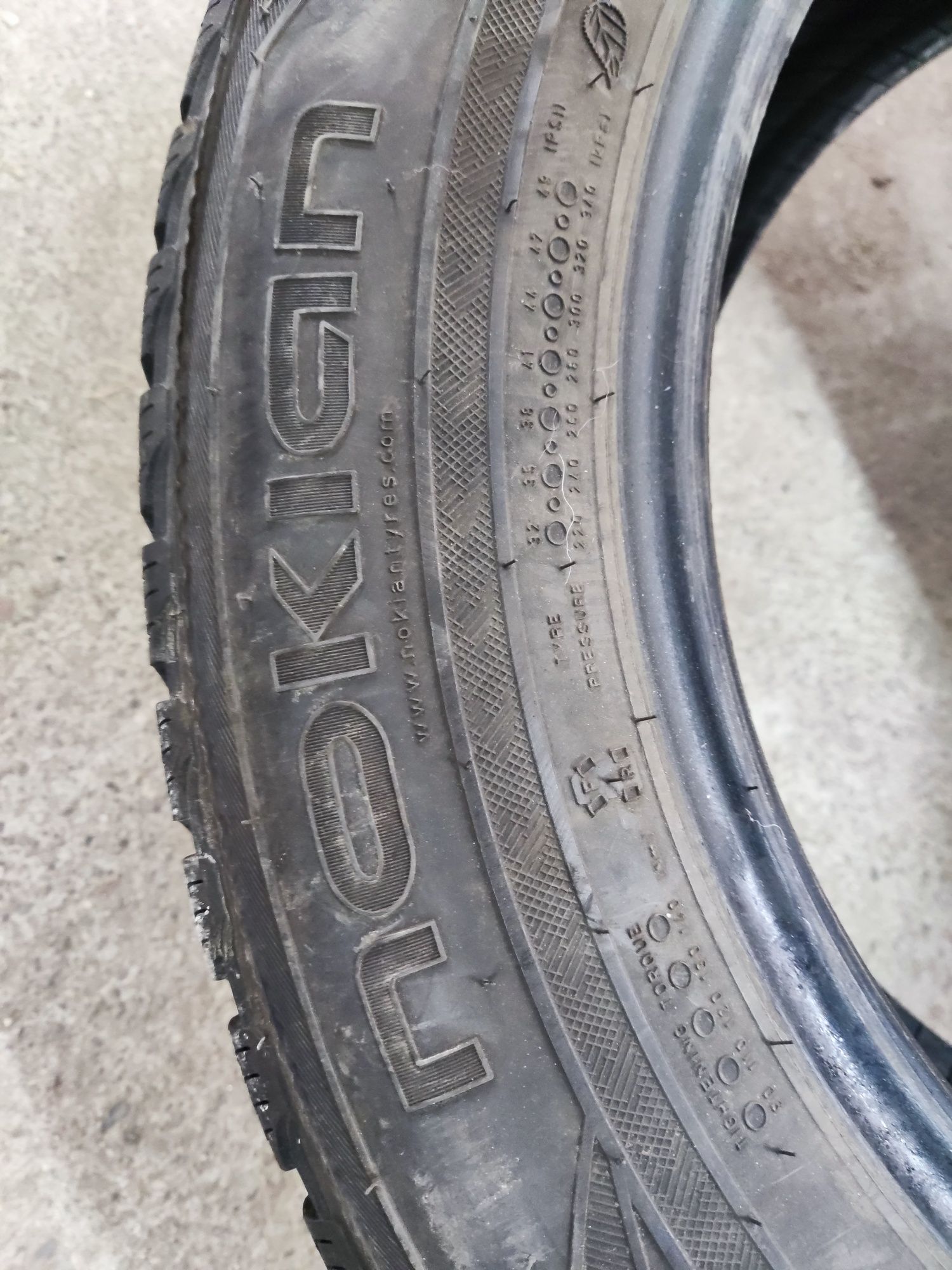 225/60/17 Nokian