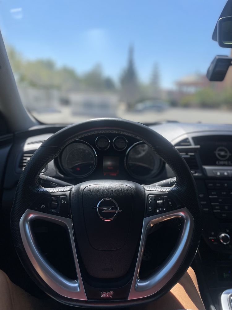 Opel Insignia 2.8T