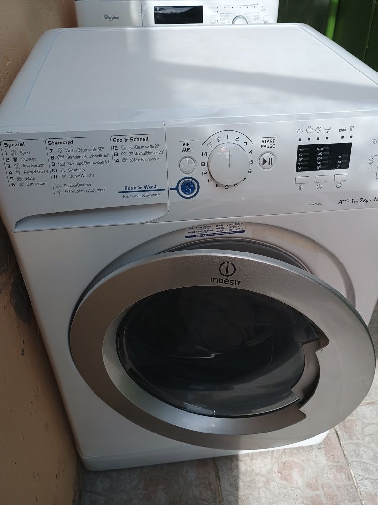 Mașină de spălat Indesit EXYO7