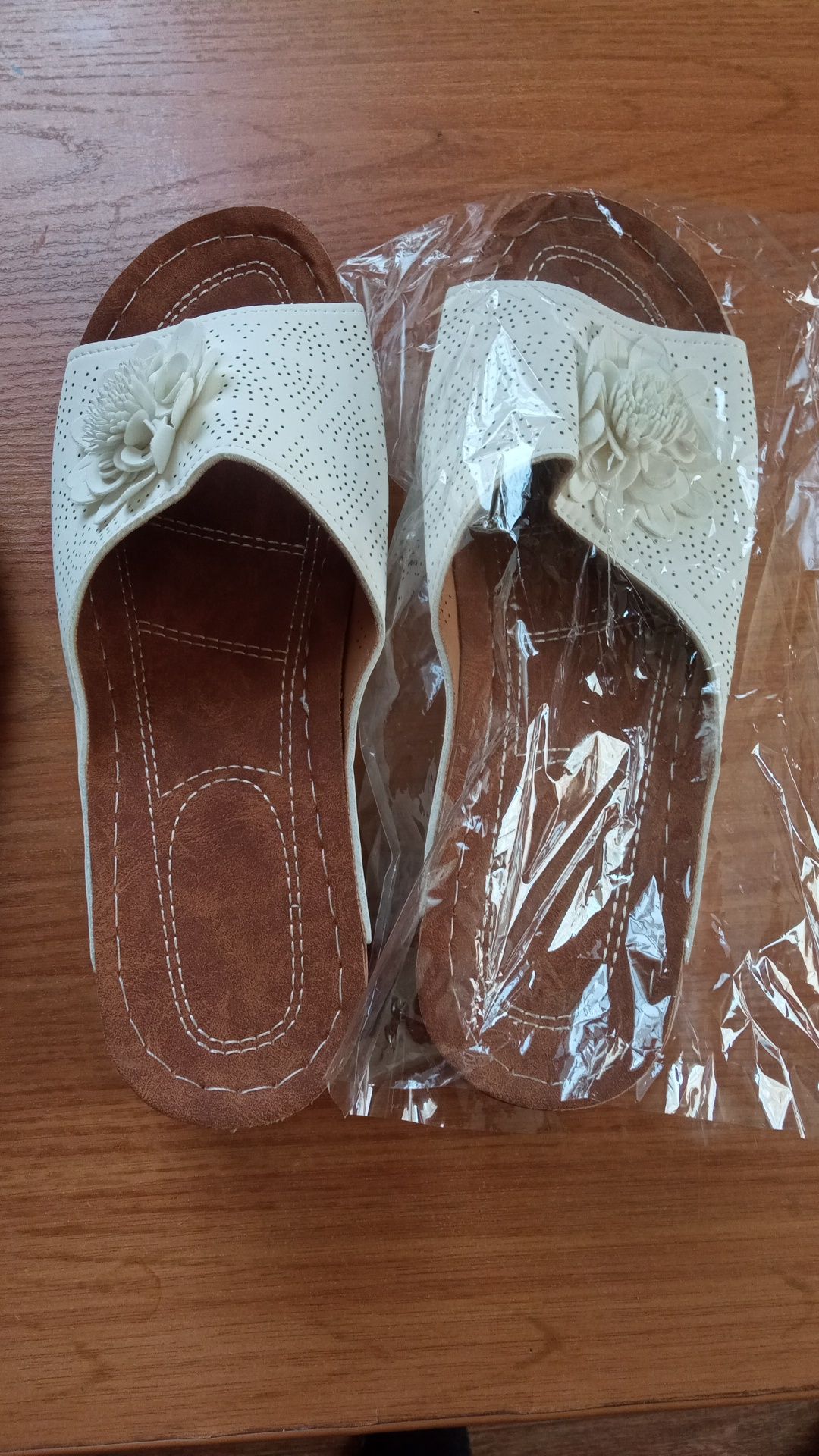 Продам женскую обувь на лето.