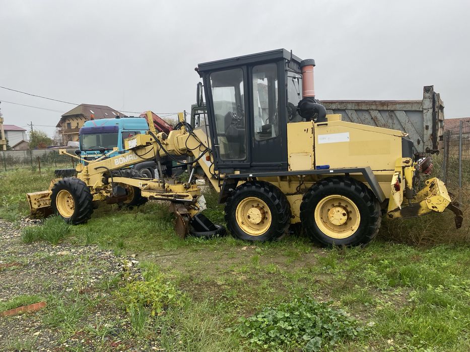 Autogreder BOMAG BG 160 TA 6×6 – an 1999 – Funcțional complet 38000€