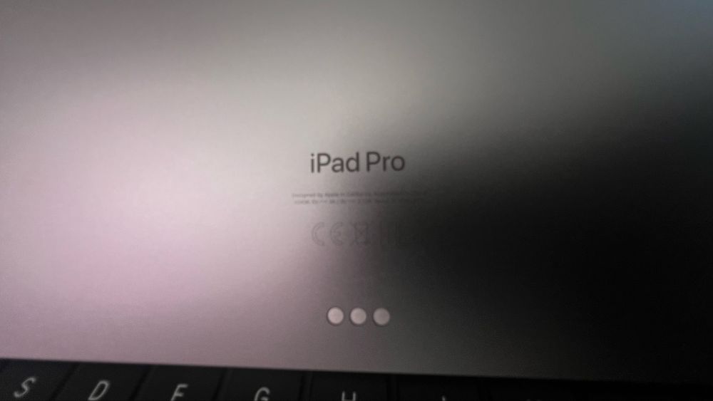 iPad Pro 12.9" - M2 (6th Gen) - Space Gray+apple pencil+magic keyboard