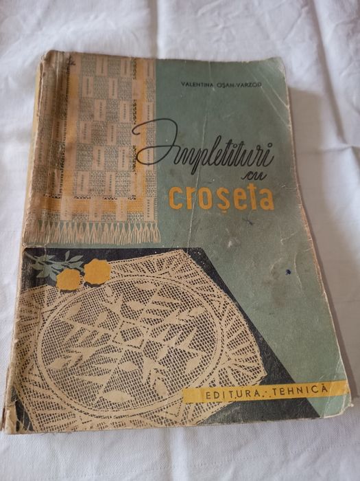 Vând carte pentru croșetat