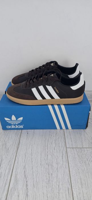Маратонки Adidas 41