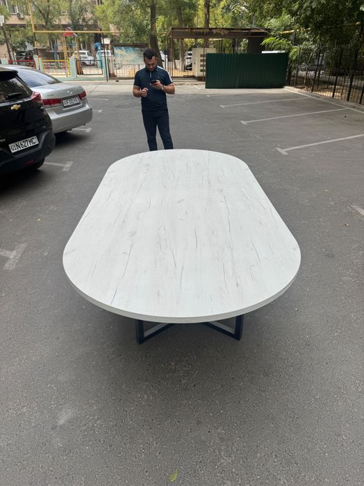 Offis va xonadon uchun stol