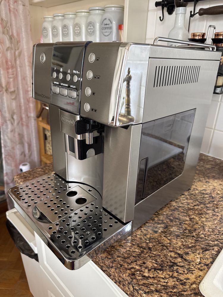 Кафеавтомат Delonghi PRIMA DONNA
