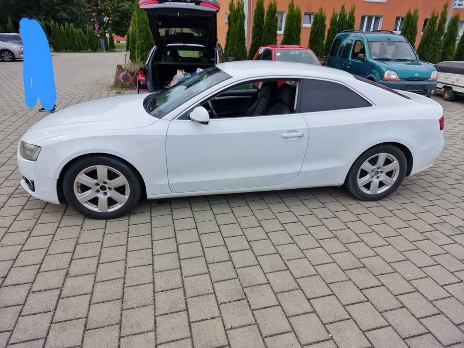 Vând Audi a5 2010