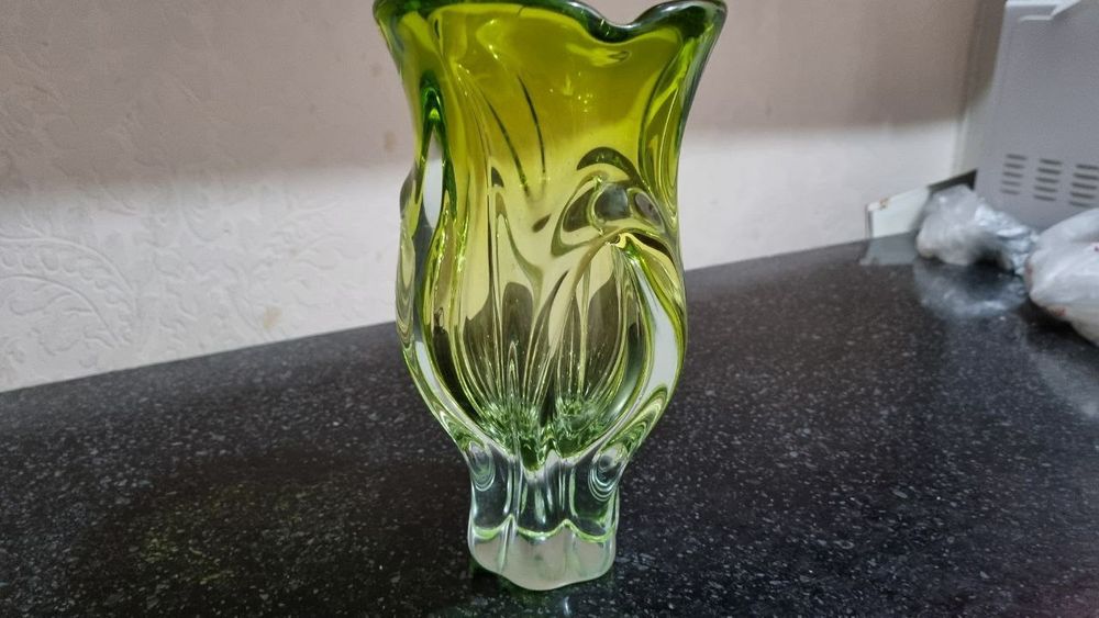 Ваза для цветов в стилистике дизайнера Josef Hospodka.