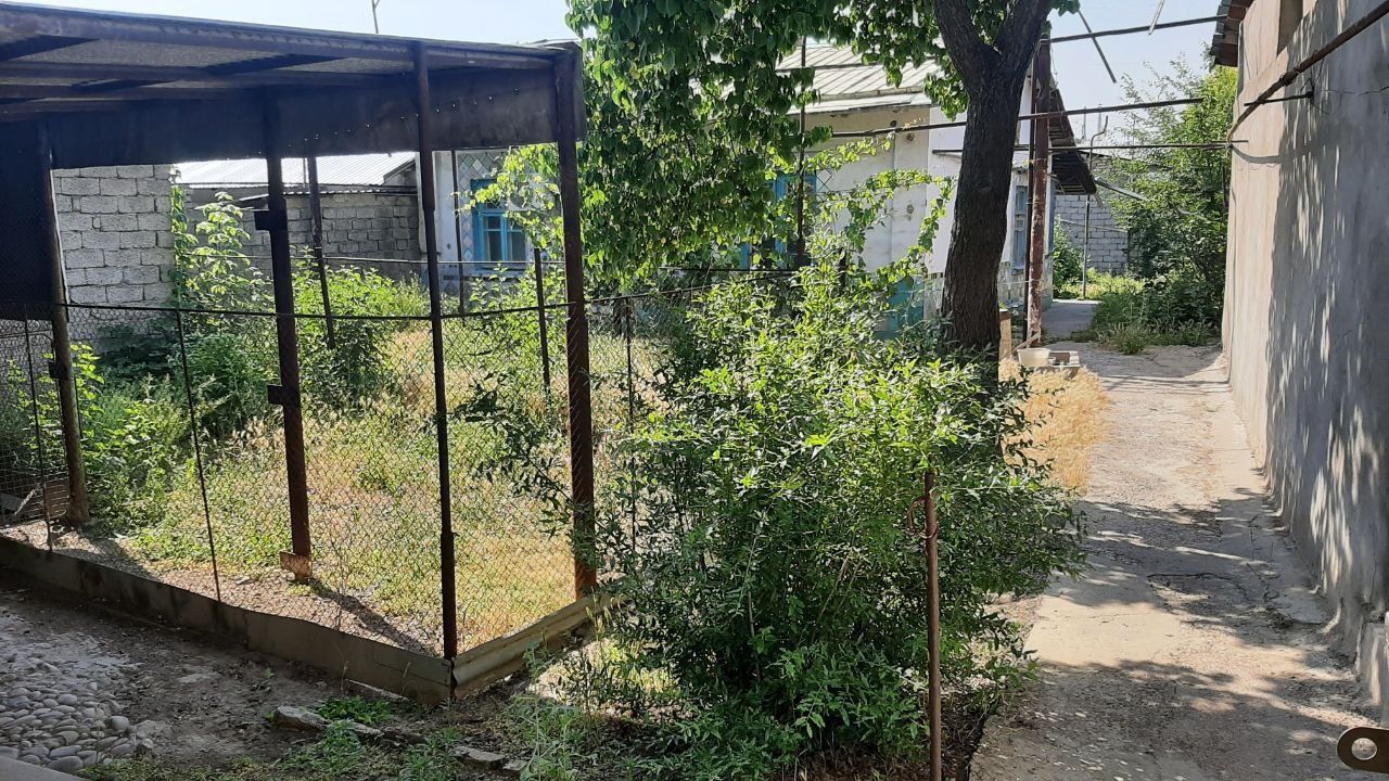 Продаётся участок под застройку 4 сотки в Миробадском районе