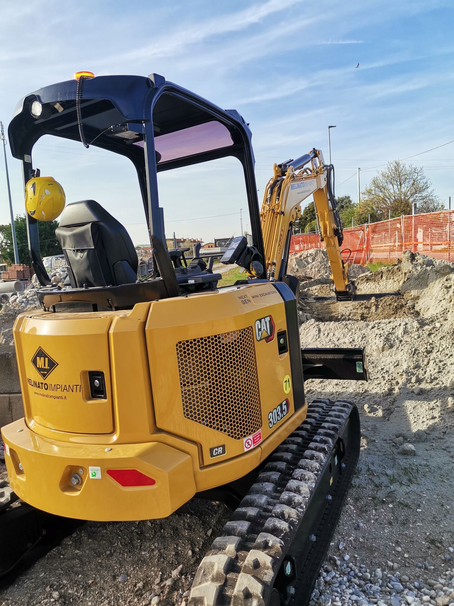 Excavator. Închirieri, săpături șanțuri, fose