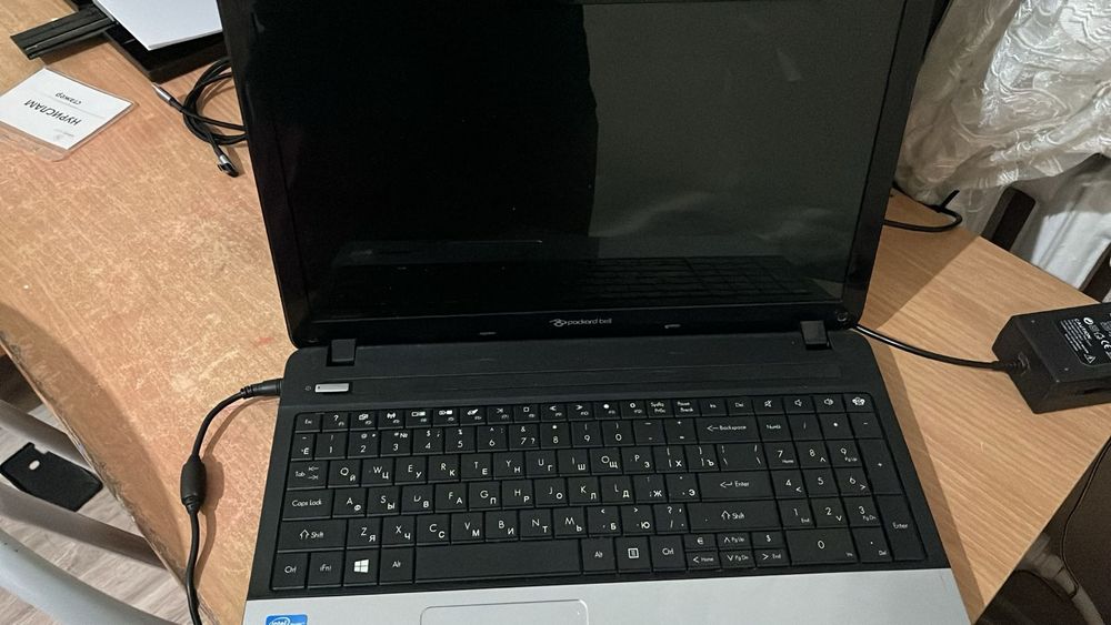 Продам ноутбук Packard bell