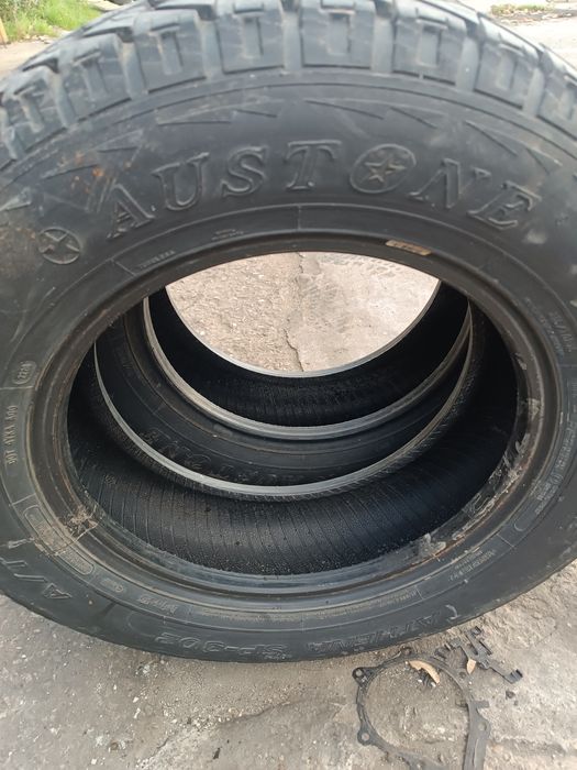 Гуми  за джип 215/70R16 A/T
