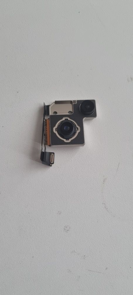 Camera spate Iphone 13