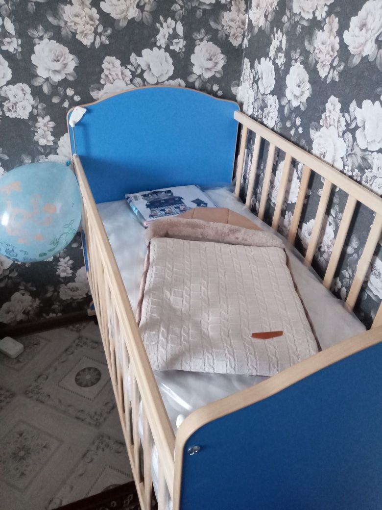 Продам зимний конверт на выписку