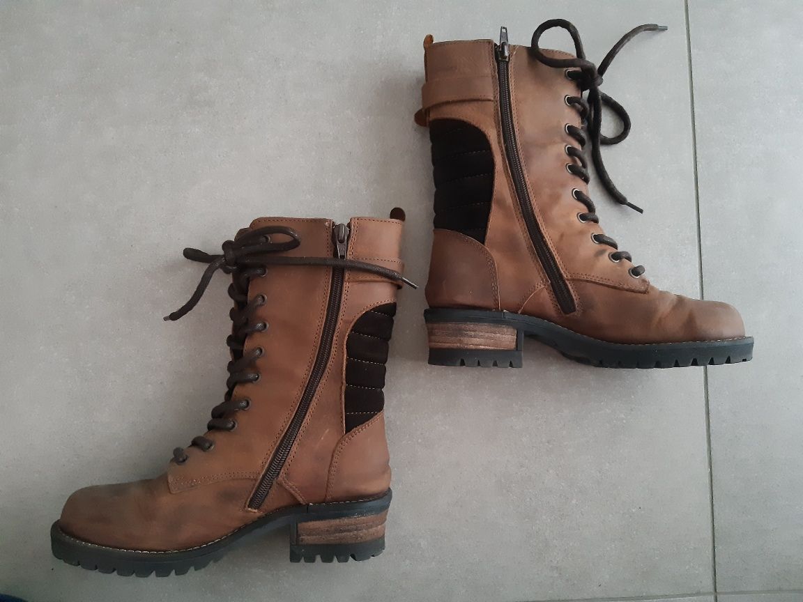 Ghete piele cu siret