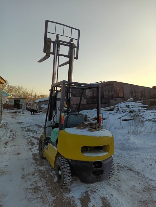 Продам вилочный погрузчик коматсу грузоподъёмность 2.5 тонны