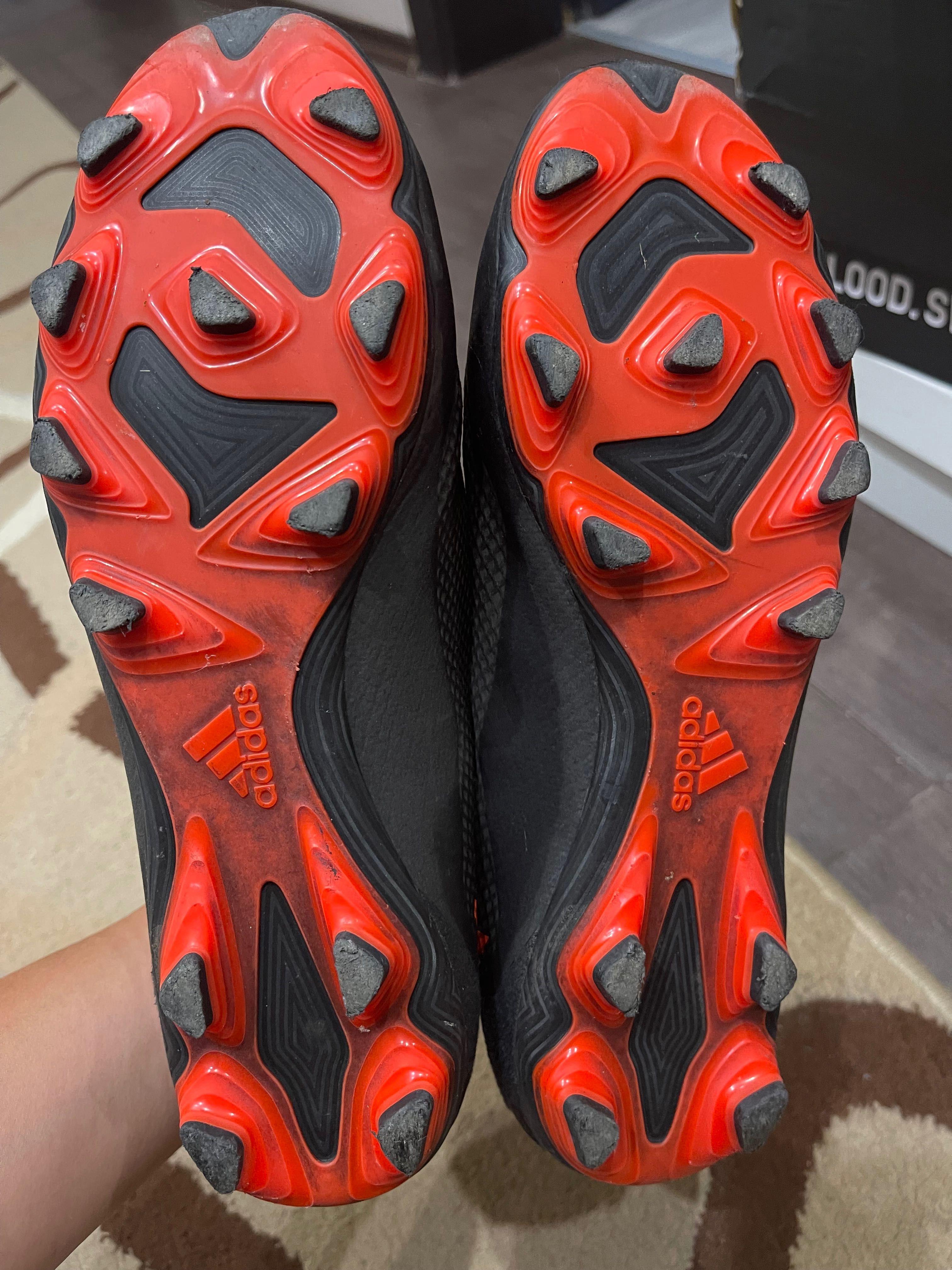 Бутонки за футбол Adidas