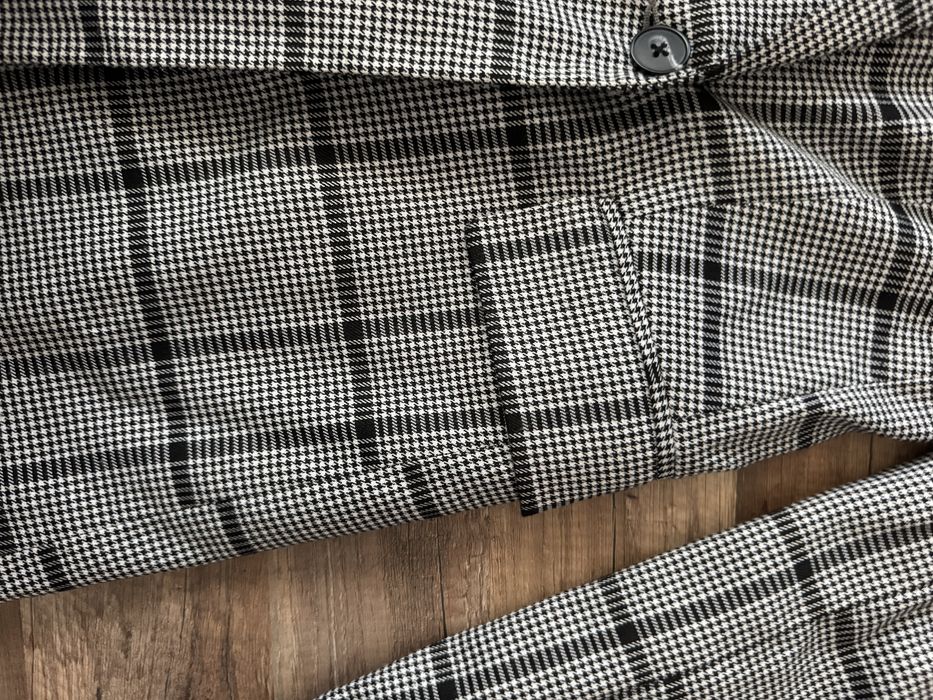 Дамско карирано сако